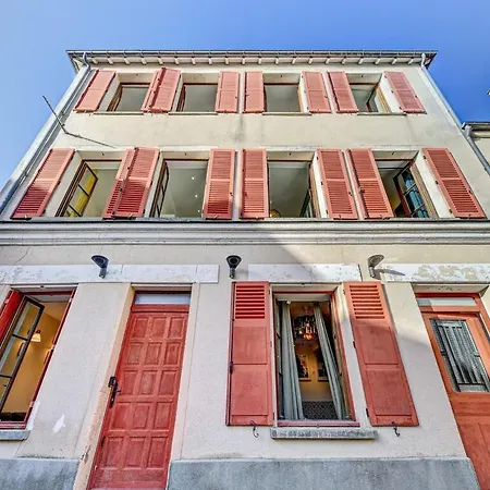 Apartment Zanzibar - 15 Min Walk To Fontainebleau Chateau