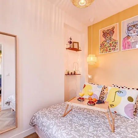 Apartment Zanzibar - 15 Min Walk To Fontainebleau Chateau *